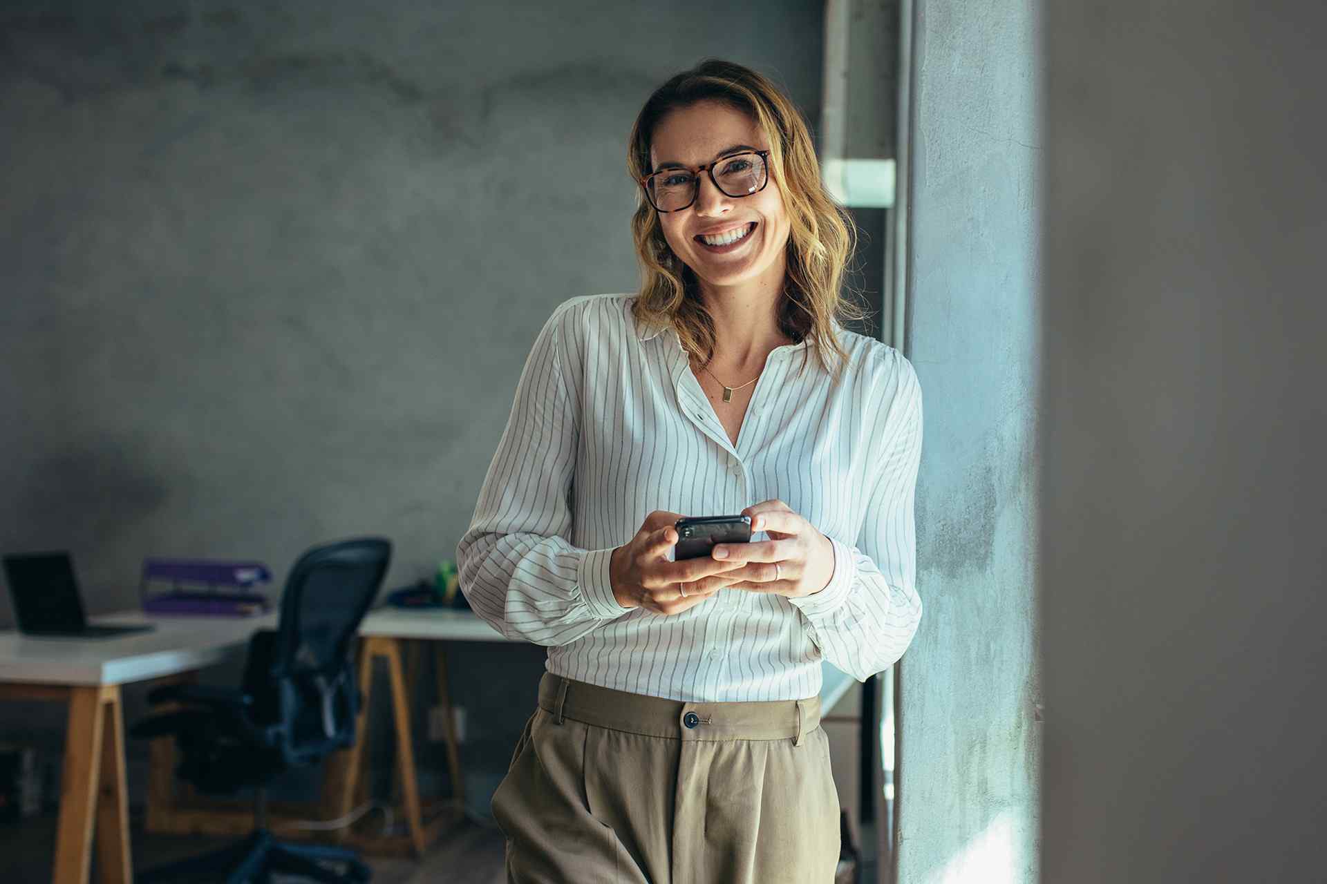 https://www.kvastechnologies.com/wp-content/uploads/2020/09/fluid_hero_08.jpg